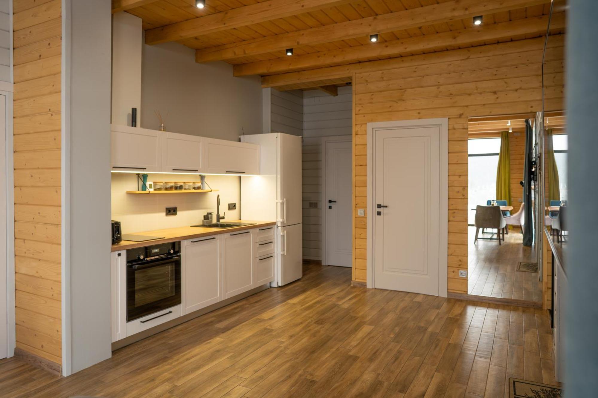 Land Apartment *